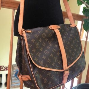 Louis Vuitton Saumur